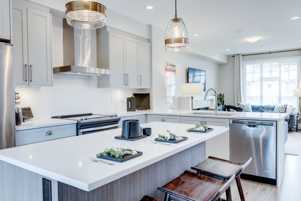 With its roots planted firmly in the quaint community of Yorkson, next to Yorkson Park, this friendly neighbourhood affords residents a space to retreat to while remaining within minutes of amenities. Restaurants and shops rub elbows with the Willoughby Town Centre, tennis courts, golf courses, and local parks.